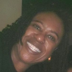 Meet your Posher, Yolanda